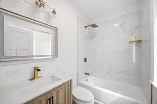 431 Bowen Ct, Elgin, IL 60120 - Photo 9
