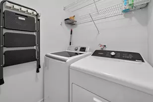 1378 Perry St, Des Plaines, IL 60016 - Photo 19