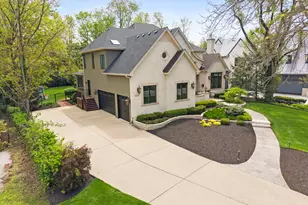 1046 Sylvan Cir, Naperville, IL 60540 - Photo 3