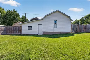 411 Main St, Leaf River, IL 61047 - Photo 31