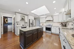 17646 Crestview Ct, Orland Park, IL 60467 - Photo 11