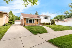 5425 Drury Ln, Oak Lawn, IL 60453 - Photo 1