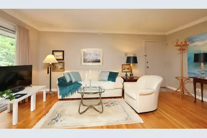 10115 Old Orchard Court #303, Skokie, IL 60076 - Photo 5