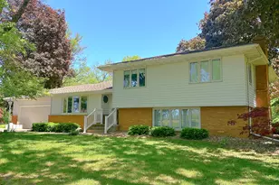 5 N Acres Dr, Streator, IL 61364 - Photo 1