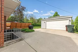 18646 Golfview Ave, Homewood, IL 60430 - Photo 27