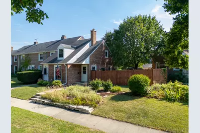 1425 Willow Avenue, Des Plaines, IL 60016 - Photo 1