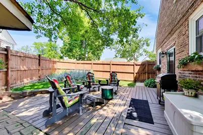 1425 Willow Avenue, Des Plaines, IL 60016 - Photo 25