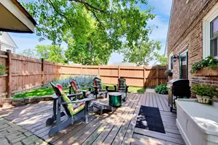 1425 Willow Ave, Des Plaines, IL 60016 - Photo 25