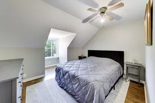 1425 Willow Ave, Des Plaines, IL 60016 - Photo 11