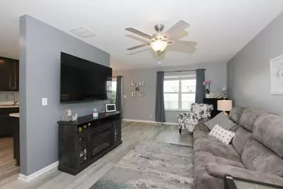 1074 Turin Drive, Hampshire, IL 60140 - Photo 5