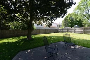 31 S Windsor Pl, Mundelein, IL 60060 - Photo 27