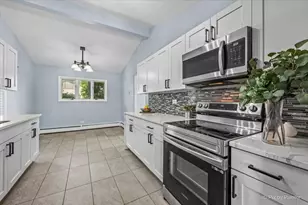 11013 Terrace Ln, Hillside, IL 60162 - Photo 9