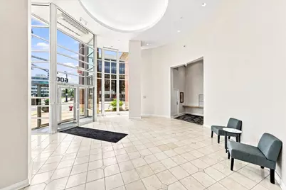 6000 N Cicero Avenue #515, Chicago, IL 60646 - Photo 3