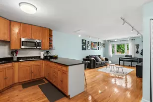 6400 N Sacramento Ave, Chicago, IL 60645 - Photo 7
