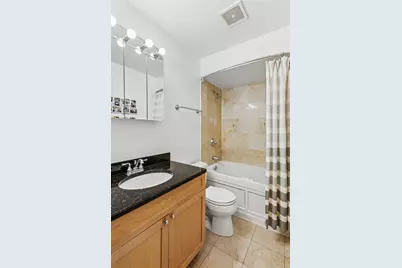 6400 N Sacramento Avenue #208, Chicago, IL 60645 - Photo 11
