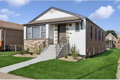 5318 S Narragansett Avenue, Chicago, IL 60638 - Photo 1