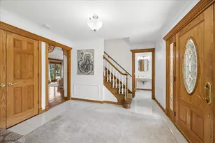 27W390 Waterford Dr, Winfield, IL 60190 - Photo 9