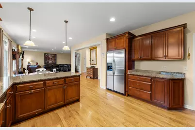 [Address not provided], New Lenox, IL 60451 - Photo 13