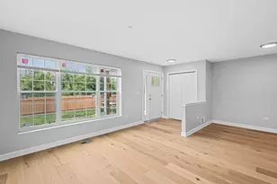 1364 Greenbrook Ct, Hanover Park, IL 60133 - Photo 5