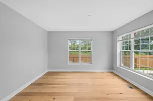 1364 Greenbrook Ct, Hanover Park, IL 60133 - Photo 3