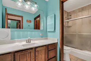 15033 W Redwood Ln, Libertyville, IL 60048 - Photo 29