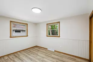 1819 Elmwood Dr, Lindenhurst, IL 60046 - Photo 13