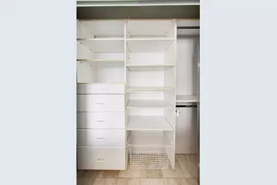 233 E Erie Street #1904, Chicago, IL 60611 - Photo 27