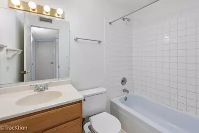 6147 Knoll Wood Court #204, Willowbrook, IL 60527 - Photo 9