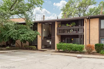 6147 Knoll Wood Court #204, Willowbrook, IL 60527 - Photo 1