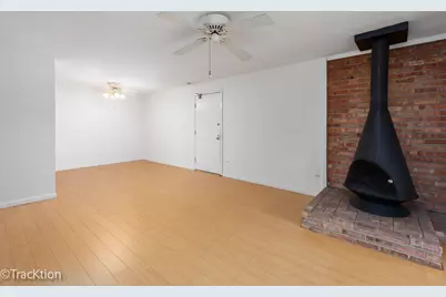 6147 Knoll Wood Court #204, Willowbrook, IL 60527 - Photo 5