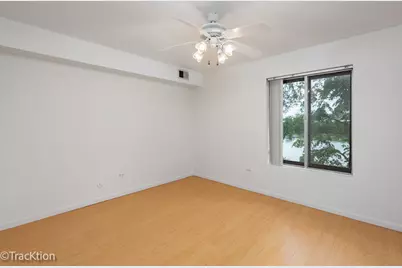 6147 Knoll Wood Court #204, Willowbrook, IL 60527 - Photo 7