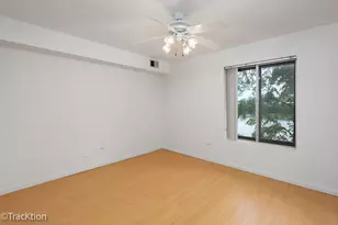 6147 Knoll Wood Ct, Willowbrook, IL 60527 - Photo 7
