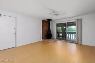 6147 Knoll Wood Ct, Willowbrook, IL 60527 - Photo 3