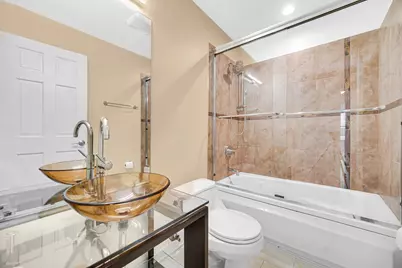 811 W Eastwood Avenue #204, Chicago, IL 60640 - Photo 9
