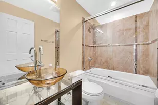 811 W Eastwood Ave, Chicago, IL 60640 - Photo 9