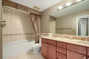 811 W 15th Pl, Chicago, IL 60608 - Photo 9