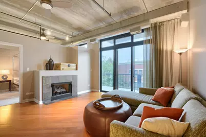 811 W 15th Place #303, Chicago, IL 60608 - Photo 3