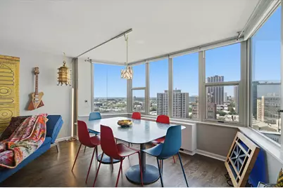 525 W Hawthorne Place #2004, Chicago, IL 60657 - Photo 5