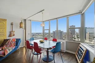 525 W Hawthorne Pl, Chicago, IL 60657 - Photo 5