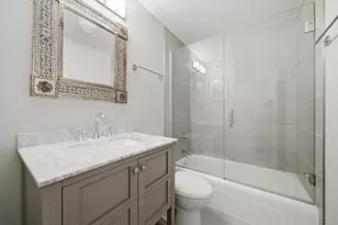 525 W Hawthorne Pl, Chicago, IL 60657 - Photo 11
