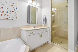 2240 W North Ave, Chicago, IL 60647 - Photo 11