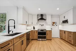 658 Lexington Square W, Gurnee, IL 60031 - Photo 3