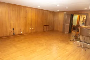 10025 Bronx Ave, Skokie, IL 60077 - Photo 21