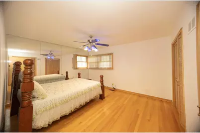 10025 Bronx Avenue, Skokie, IL 60077 - Photo 15
