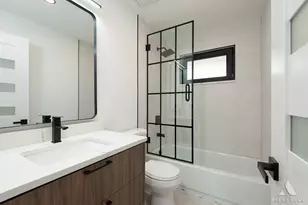214 Cambridge Ln, Bloomingdale, IL 60108 - Photo 33