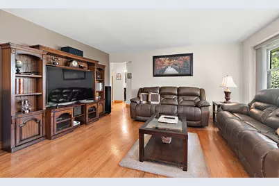 1916 Manchester Avenue, Westchester, IL 60154 - Photo 3
