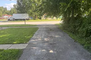 3743 W 135th St, Robbins, IL 60472 - Photo 5