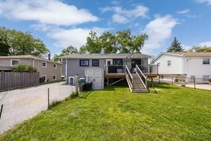 637 S Beverly Ave, Addison, IL 60101 - Photo 33