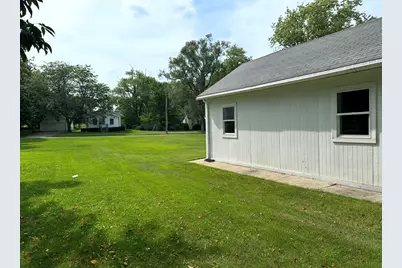 422 N Main Street, Gilman, IL 60938 - Photo 3