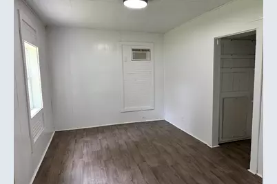 422 N Main Street, Gilman, IL 60938 - Photo 7